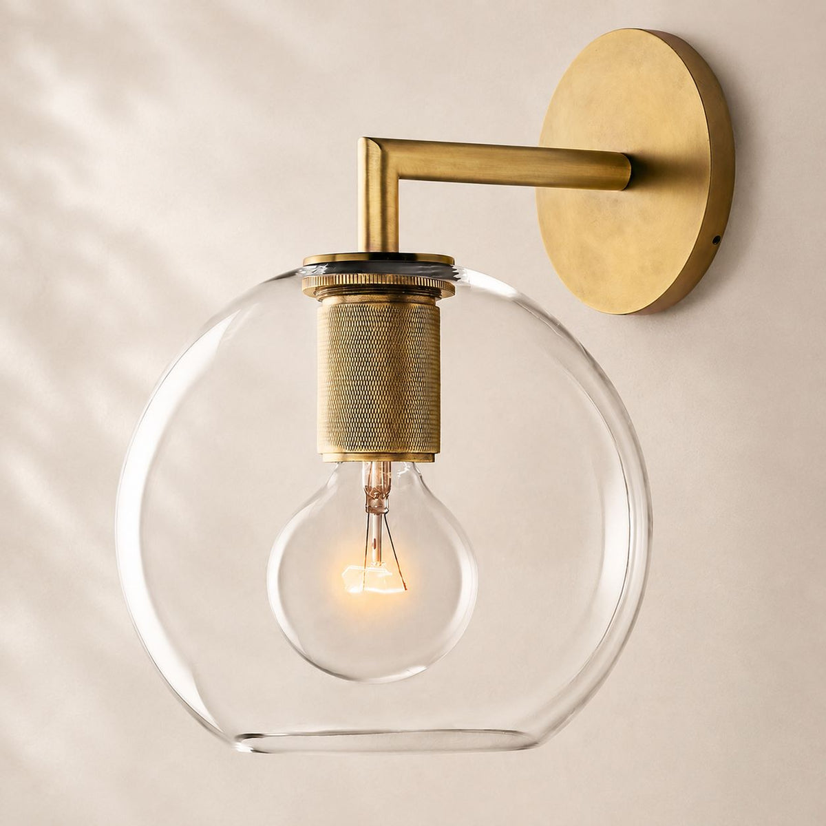 Utivo Globe Sconce