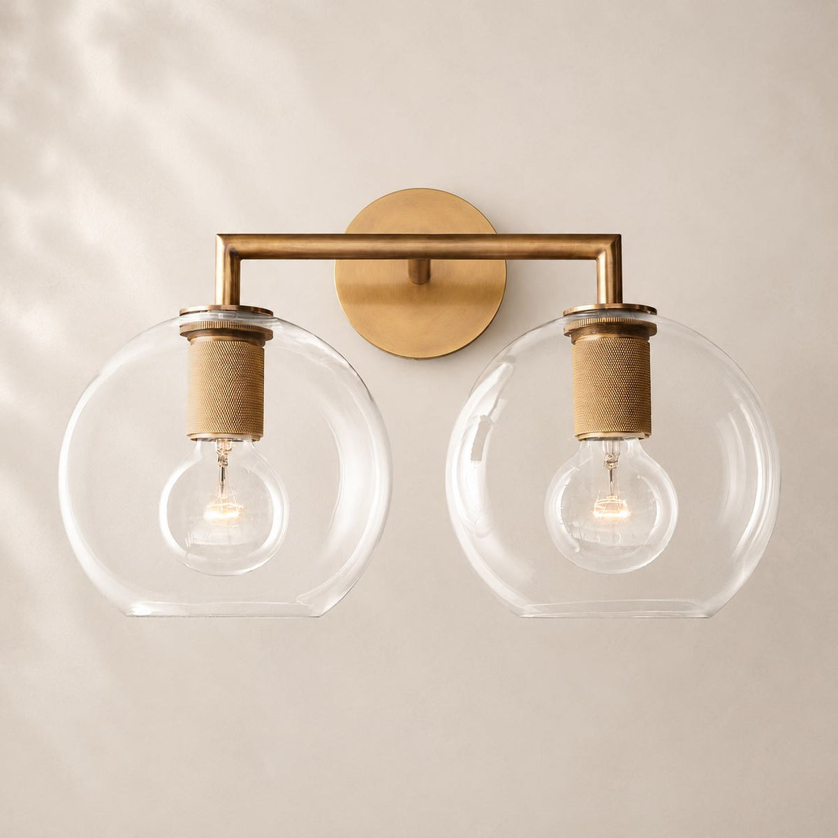 Utivo Globe Sconce