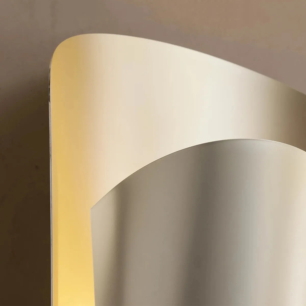 Strato Sconce